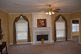 Home Details For 1726 John Ridge Dr in Collierville, TN (Photo 3 of 12)