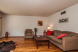 Beautiful, Large One Newly Remodeled Apt in Denver, CO (Photo 3 of 3)