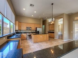This Highly Desirable Floor Plan Is Located on a Premium Lot Ba in Scottsdale, AZ (Photo 5 of 12)