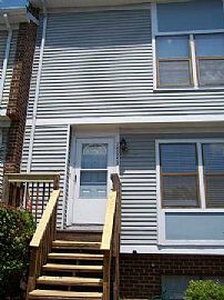 Cheerful, Bright 4 Level Townhome in "North Creek" in Germantown, MD (Photo 11 of 12)