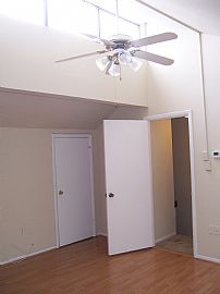 Cheerful, Bright 4 Level Townhome in "North Creek" in Germantown, MD (Photo 3 of 12)