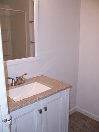 Cheerful, Bright 4 Level Townhome in "North Creek" in Germantown, MD (Photo 5 of 12)