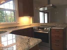 Charming White Brick Colonial in Washington, DC (Photo 5 of 10)