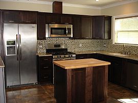 Adorable Tower Beauty! This Home Features 3 Very Spacious  in Fresno, CA (Photo 2 of 7)