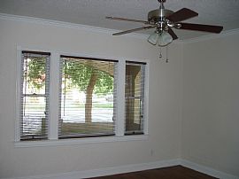 Adorable Tower Beauty! This Home Features 3 Very Spacious  in Fresno, CA (Photo 5 of 7)