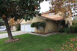 Beautiful Two Story 4bedroom, 3bath Home with Extra Bonus Room in Fontana, CA