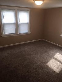 Absolutely Fabulous 3 Beds 1.5bath Single Family Home in Indianapolis, IN (Photo 2 of 7)