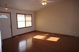 Wonderfully 3bedrooms 2baths 2car Garage in Springfield, IL
