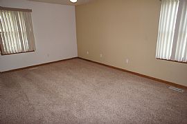 Wonderfully 3bedrooms 2baths 2car Garage in Springfield, IL (Photo 7 of 8)