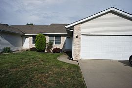 Wonderfully 3bedrooms 2baths 2car Garage in Springfield, IL (Photo 8 of 8)