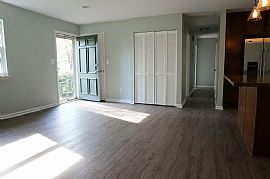 Completely Remodeled Home in Brookhaven Available For Immediate in Louisville, KY (Photo 2 of 10)