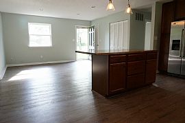 Completely Remodeled Home in Brookhaven Available For Immediate in Louisville, KY (Photo 3 of 10)
