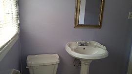 3 Bedroom/1 Bath Brick House with Fenced   Yard and Hardwood Fl in Charlotte, NC (Photo 3 of 6)