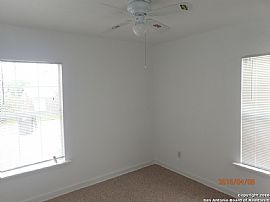 Amazing 4bedroom 2 Bath Spacious Unique Home in Alamo Height in San Antonio, TX (Photo 6 of 11)