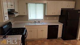 3br/2ba Ranch in Marietta.  in Marietta, GA (Photo 3 of 6)