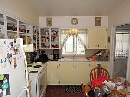 This Quiet 3bd/1bth Home Is in Excellent  in Fort Collins, CO (Photo 2 of 5)