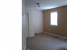 Large, Freshly Painted, Expanded Ranch in Bellmawr, NJ (Photo 3 of 5)