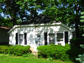 Remodeled 3 Bedroom, Corner House.  in Hickory Hills, IL