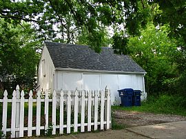 Remodeled 3 Bedroom, Corner House.  in Hickory Hills, IL (Photo 2 of 3)