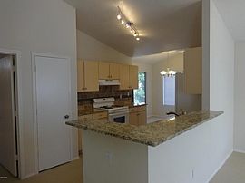 Welcome Home to This Beautiful 3 Bedroom 2 Bath Home For Lease  in Scottsdale, AZ (Photo 4 of 10)