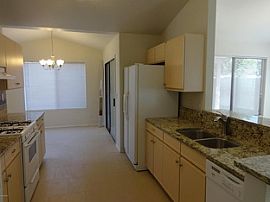 Welcome Home to This Beautiful 3 Bedroom 2 Bath Home For Lease  in Scottsdale, AZ (Photo 5 of 10)