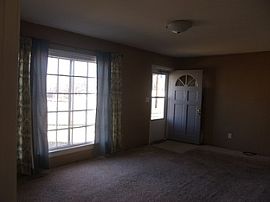 Large 2 Bedroom , 1 Bath Home with 2 Extra Living Areas. in Tulsa, OK (Photo 10 of 10)