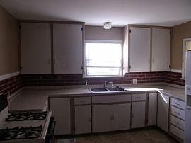 Large 2 Bedroom , 1 Bath Home with 2 Extra Living Areas. in Tulsa, OK (Photo 8 of 10)