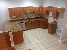 Amazing 3 Bedroom 2.5 Bath Spacious Unique Home in St Petersbu  in Saint Petersburg, FL (Photo 3 of 6)