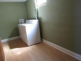 Home Details For 425 W 1st Ave in Cheyenne, WY (Photo 11 of 12)