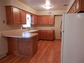 Nice Brick Ranch with 3 Bedrooms, 1 - 1/2 Baths in Joliet, IL (Photo 6 of 9)