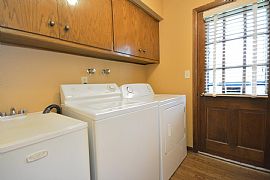 Home Details For 7977 S 100th St in Franklin, WI (Photo 11 of 12)