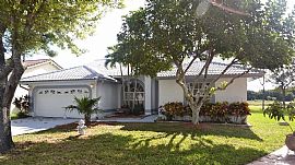3 Bedrooms, 2.5 Baths, 2 Car Garage in Coral Springs, FL