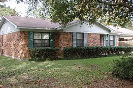 Quiet Southern Hills Neighborhood in Shreveport, LA (Photo 2 of 3)