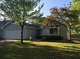 3 Bed / 1 Bath House Newly Remodeled in Aurora, IL