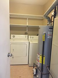 3 Bed / 1 Bath House Newly Remodeled in Aurora, IL (Photo 4 of 7)