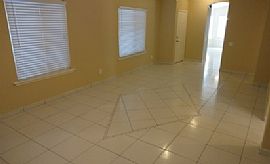  This 3 Bed and 2 Bath Home Has 1,350 Square Feet of Living Spa in Phoenix, AZ (Photo 2 of 5)