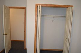 2 Bedroom W/2 Private En-Suite Baths in Lincoln Park, IL (Photo 6 of 12)