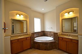 Nice Upgrades Throughout in Katy, TX (Photo 6 of 6)