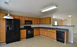  Nice 3 Bedroom Home in Columbia, SC (Photo 2 of 5)