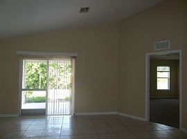 Beautiful Rental Home - Immediate Move In in Port Charlotte, FL (Photo 4 of 10)