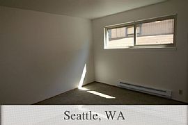 1 Bedroom Ballard Apartment in Seattle, WA (Photo 1 of 4)
