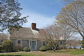 125 Adams Point Rd in Barrington, RI