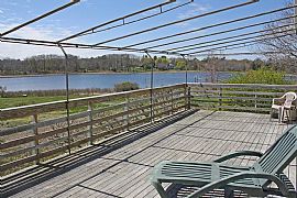 125 Adams Point Rd in Barrington, RI (Photo 10 of 10)