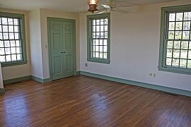 125 Adams Point Rd in Barrington, RI (Photo 8 of 10)