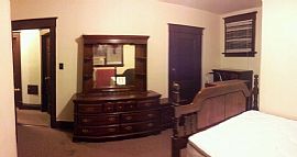 Living Room, Dining Room, 2 Full and 1 Queen Size Bedroom in Saint Louis, MO (Photo 3 of 6)