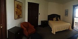 Living Room, Dining Room, 2 Full and 1 Queen Size Bedroom in Saint Louis, MO (Photo 6 of 6)