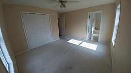 25 Hillview St in Bridgeport, CT (Photo 10 of 10)