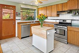 3 Beds 2 Baths 2,000 Sqft Remarkable Mid-Century Bryant Home in Seattle, WA (Photo 4 of 11)