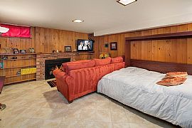 3 Beds 2 Baths 2,000 Sqft Remarkable Mid-Century Bryant Home in Seattle, WA (Photo 8 of 11)