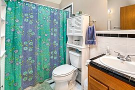 3 Beds 2 Baths 2,000 Sqft Remarkable Mid-Century Bryant Home in Seattle, WA (Photo 9 of 11)